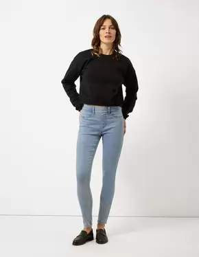 Jeggings - Wascheffekte - hellblau für 24,95 CHF in Takko Fashion