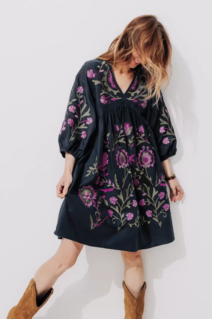 Robe courte brodée Femme für 49,99 CHF in Promod