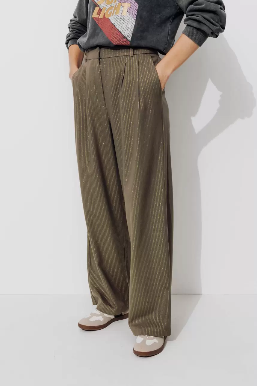 BILLY pantalon rayé irisé für 42,99 CHF in Promod