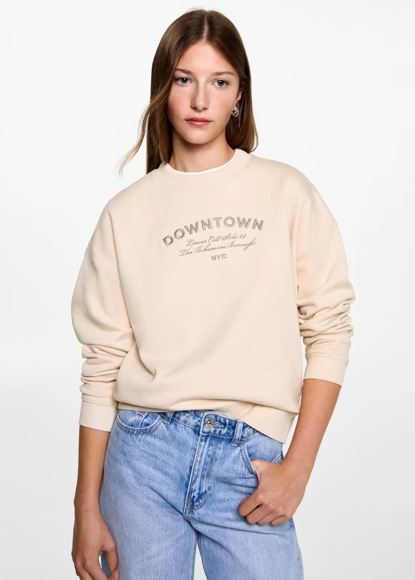 Baumwoll-Sweatshirt mit Stickdetail für 45,95 CHF in MANGO